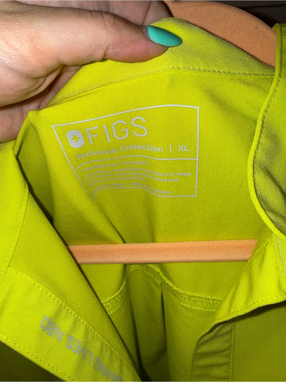 FIGS Scrub Set - Slate Joggers (XXL) and Rafaela Citrine Top (XL) - Picture 5 of 6